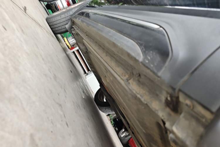 Used Lynk & Co 01 2017 2.0T Two-Wheel Drive Pro Edition Right Side Sill