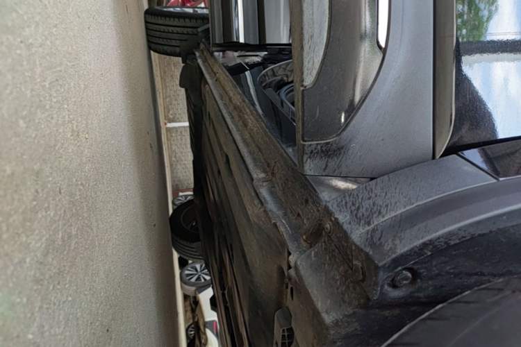 Used Lynk & Co 01 2017 2.0T Two-Wheel-Drive Version Right Side Sill