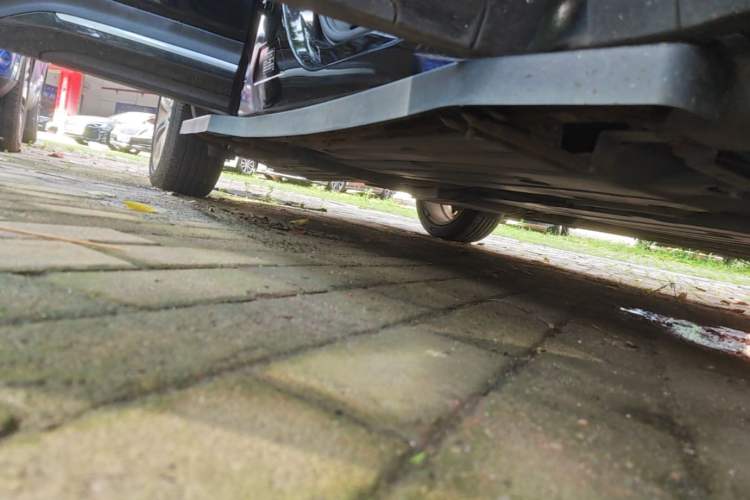 Used Lynk & Co 01 2017 2.0T Two-Wheel Drive Pro Edition Right Side Sill