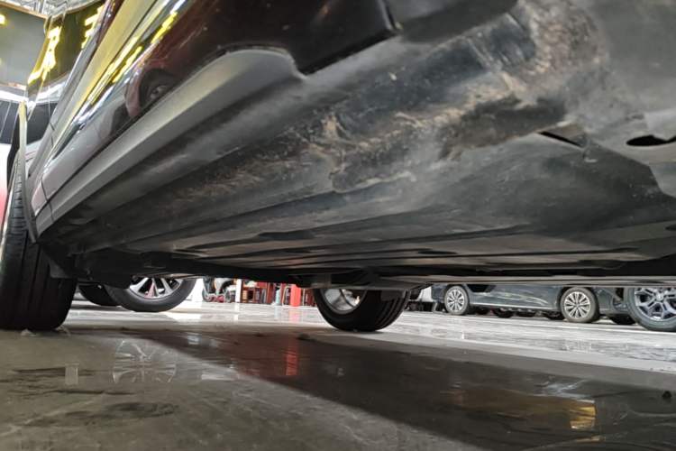 Used Lynk & Co 01 2017 2.0T Two-Wheel Drive Pro Edition Right Side Sill