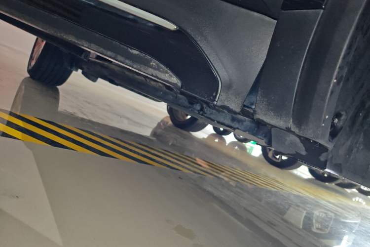 Used Lynk & Co 01 2017 2.0T Two-Wheel Drive Pro Edition Right Side Sill