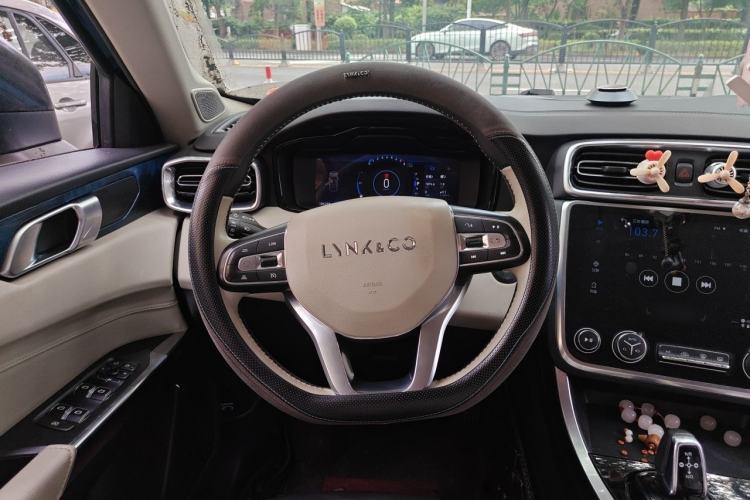 Used Lynk & Co 01 2017 2.0T Two-Wheel Drive Zhaopu Version Steering Wheel
