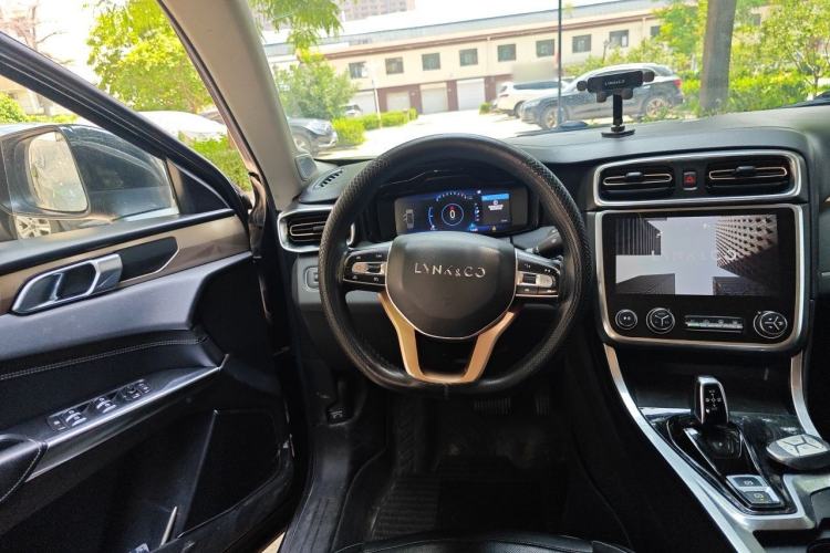 Used Lynk & Co 01 2017 2.0T Two-Wheel Drive Pro Edition Steering Wheel