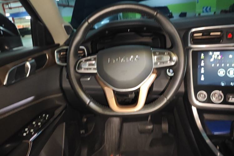 Used Lynk & Co 01 2017 2.0T Two-Wheel Drive Pro Edition Steering Wheel