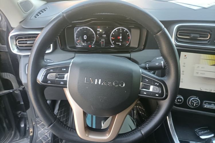 Used Lynk & Co 01 2017 2.0T Two-Wheel Drive Pro Edition Steering Wheel