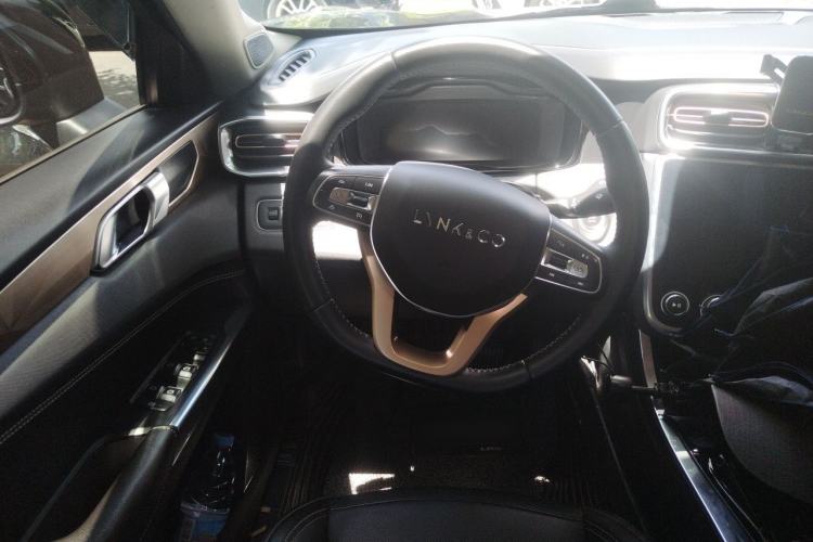 Used Lynk & Co 01 2017 2.0T Two-Wheel Drive Pro Edition Steering Wheel
