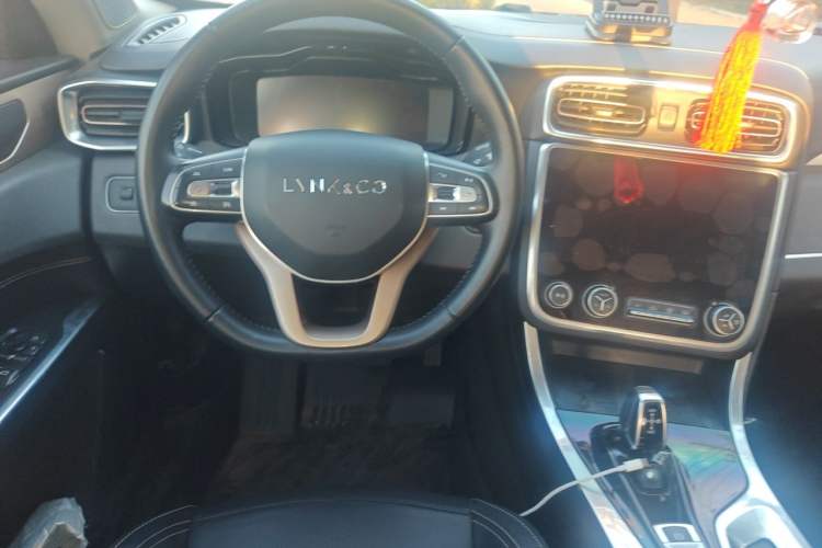 Used Lynk & Co 01 2017 2.0T Two-Wheel Drive Pro Edition Steering Wheel