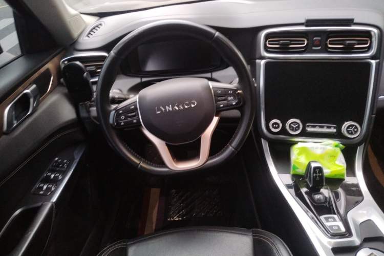 Used Lynk & Co 01 2017 2.0T Two-Wheel-Drive Version Steering Wheel