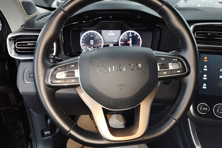 Used Lynk & Co 01 2017 2.0T Two-Wheel Drive Pro Edition Steering Wheel