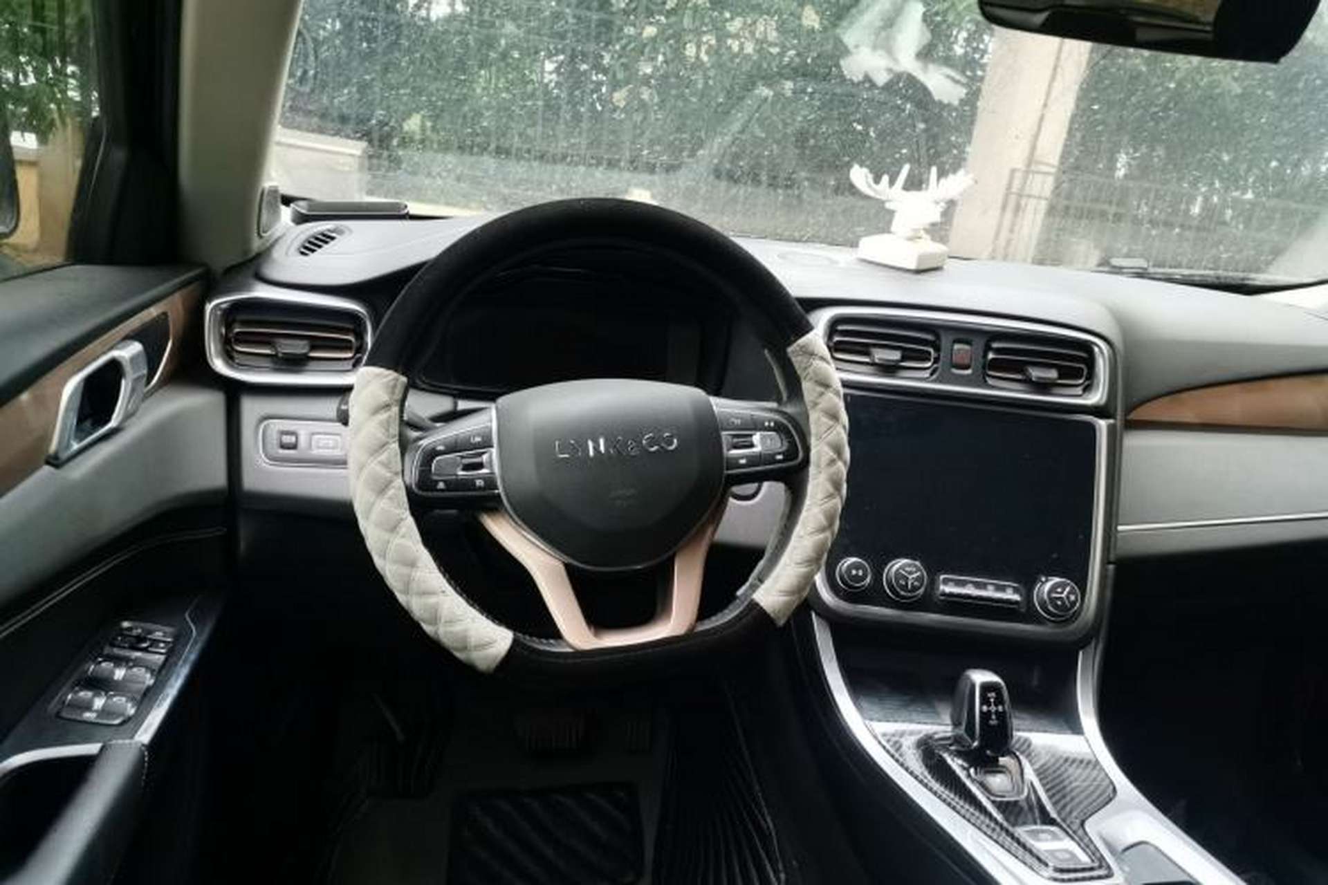 Used Lynk & Co 01 2017 2.0T Two-Wheel Drive Pro Edition Steering Wheel
