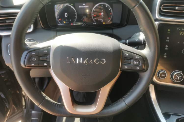 Used Lynk & Co 01 2017 2.0T Two-Wheel-Drive Version Steering Wheel