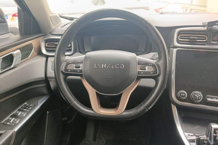 Used Lynk & Co 01 2017 2.0T Two-Wheel Drive Pro Edition Steering Wheel