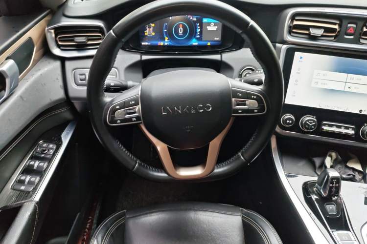 Used Lynk & Co 01 2017 2.0T Two-Wheel Drive Pro Edition Steering Wheel
