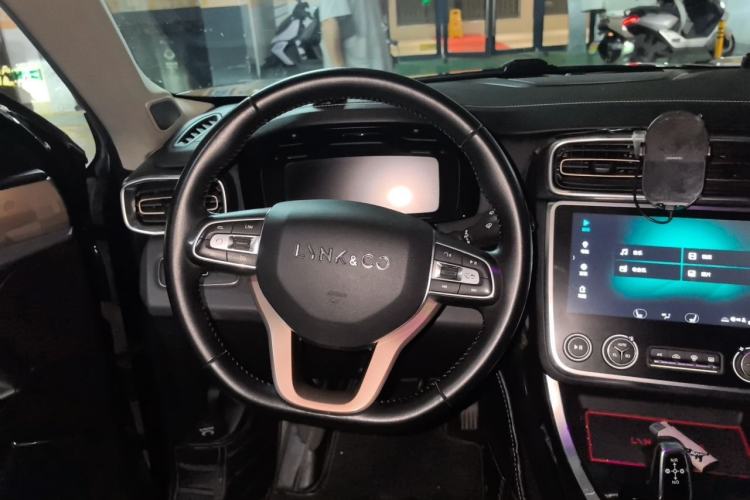 Used Lynk & Co 01 2017 2.0T Two-Wheel Drive Pro Edition Steering Wheel