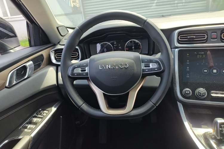 Used Lynk & Co 01 2017 2.0T Two-Wheel Drive Pro Edition Steering Wheel