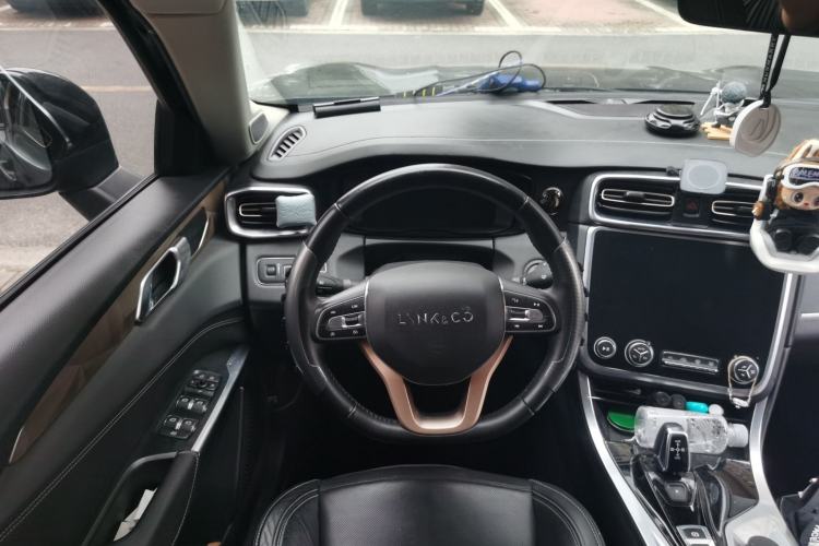 Used Lynk & Co 01 2017 2.0T Two-Wheel Drive Pro Edition Steering Wheel