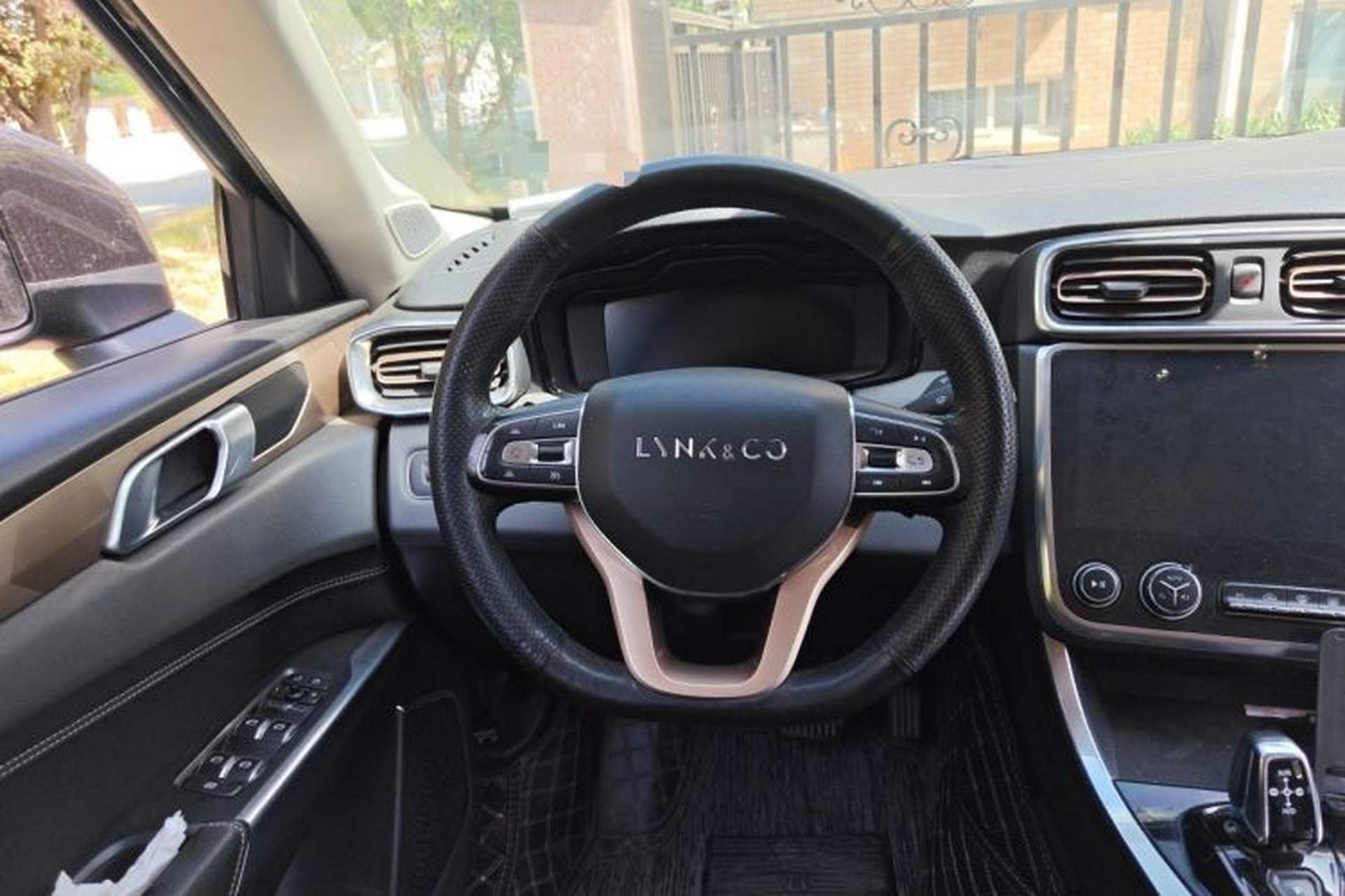 Used Lynk & Co 01 2017 2.0T Two-Wheel Drive Pro Edition Steering Wheel