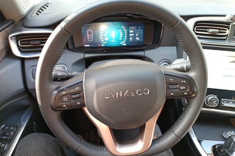 Used Lynk & Co 01 2017 2.0T Two-Wheel-Drive Version Steering Wheel