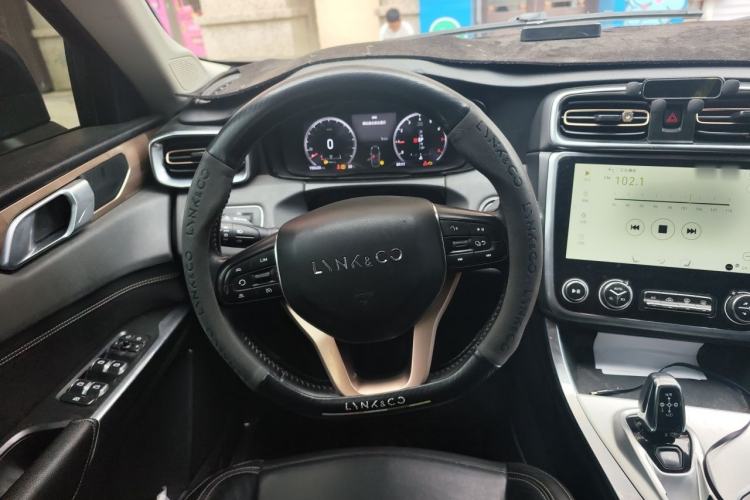 Used Lynk & Co 01 2017 2.0T Two-Wheel-Drive Version Steering Wheel