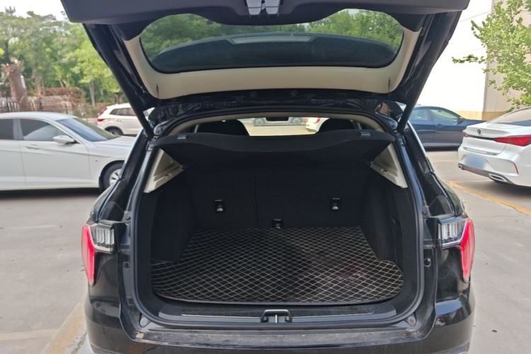 Used Lynk & Co 01 2017 2.0T Two-Wheel Drive Pro Edition Trunk