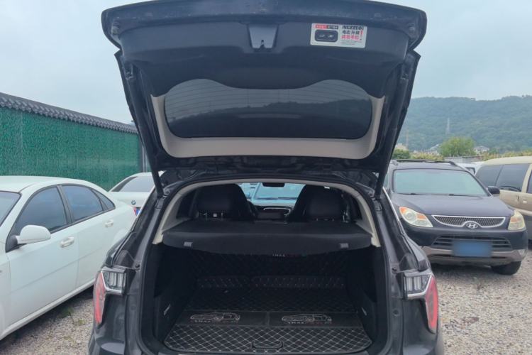 Used Lynk & Co 01 2017 2.0T Four-Wheel Drive Pro Edition Trunk