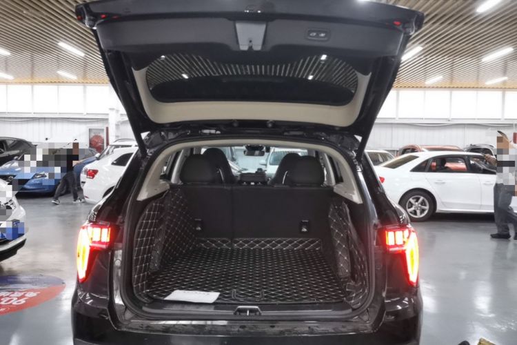 Used Lynk & Co 01 2017 2.0T Two-Wheel Drive Pro Edition Trunk