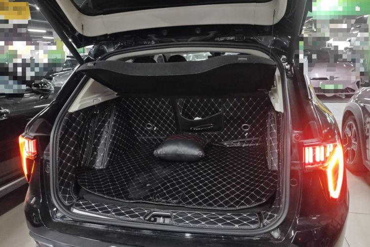 Used Lynk & Co 01 2017 2.0T Two-Wheel Drive Pro Edition Trunk