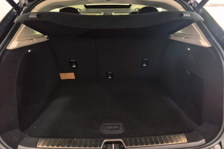 Used Lynk & Co 01 2017 2.0T Two-Wheel Drive Pro Edition Trunk