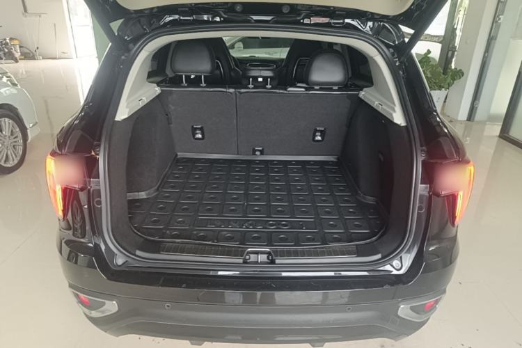Used Lynk & Co 01 2017 2.0T Two-Wheel Drive Pro Edition Trunk
