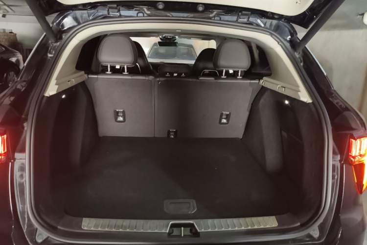 Used Lynk & Co 01 2017 2.0T Two-Wheel Drive Pro Edition Trunk