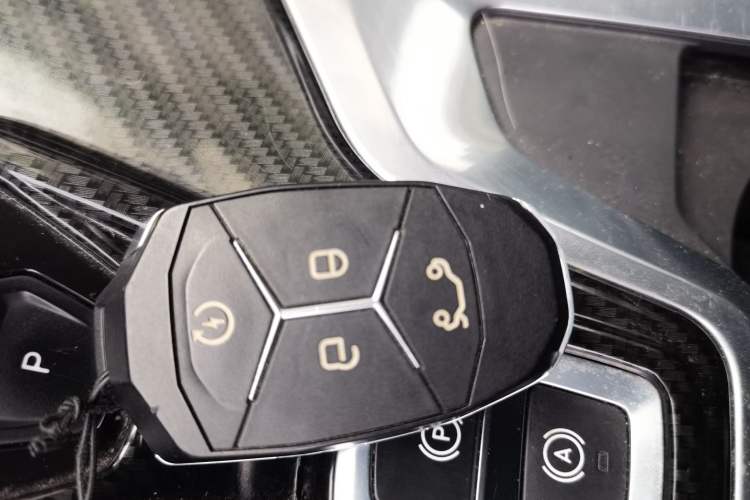 Used Lynk & Co 01 2017 2.0T Two-Wheel Drive Pro Edition Vehicle Key