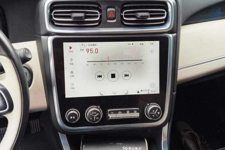 Used Lynk & Co 01 2017 2.0T Two-Wheel Drive Zhaopu Version Audio And AC Panel