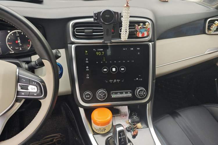 Used Lynk & Co 01 2017 2.0T Two-Wheel Drive Pro Edition Audio And AC Panel