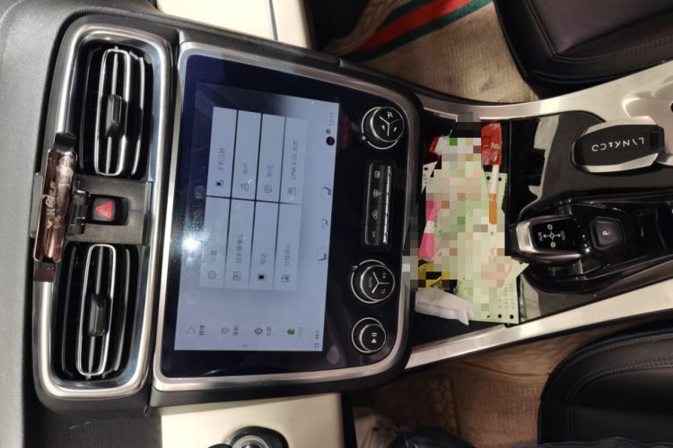 Used Lynk & Co 01 2017 2.0T Two-Wheel Drive Zhaopu Version Audio And AC Panel