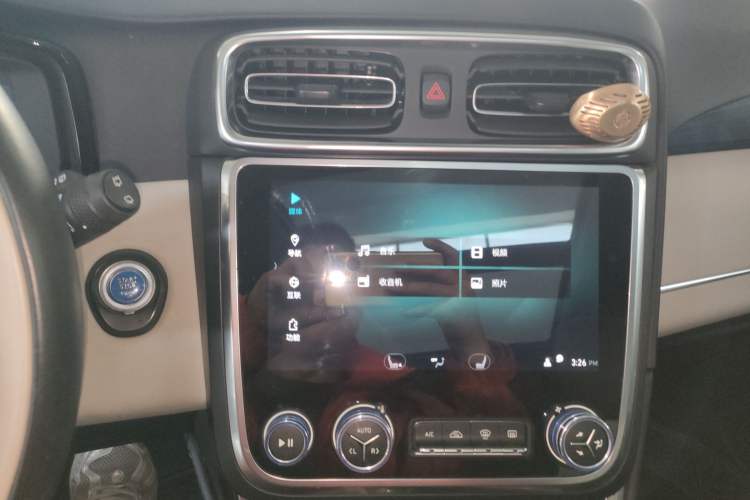 Used Lynk & Co 01 2017 2.0T Two-Wheel Drive Zhaopu Version Audio And AC Panel