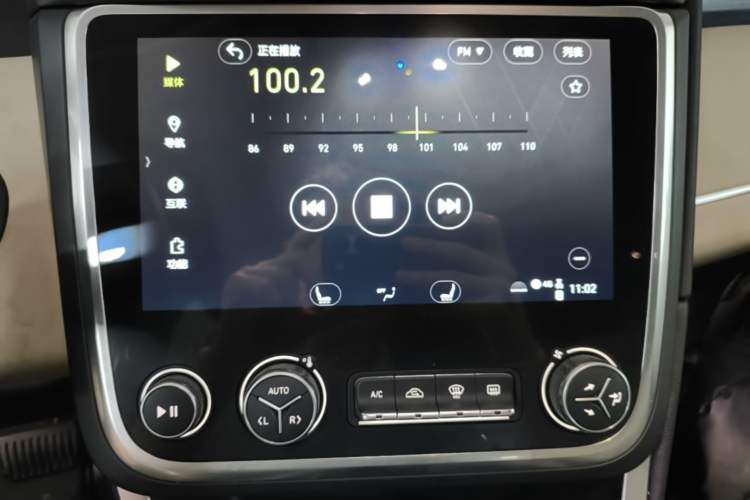Used Lynk & Co 01 2017 2.0T Two-Wheel Drive Zhaopu Version Audio And AC Panel