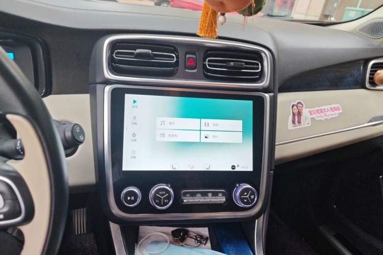 Used Lynk & Co 01 2017 2.0T Two-Wheel Drive Zhaopu Version Audio And AC Panel
