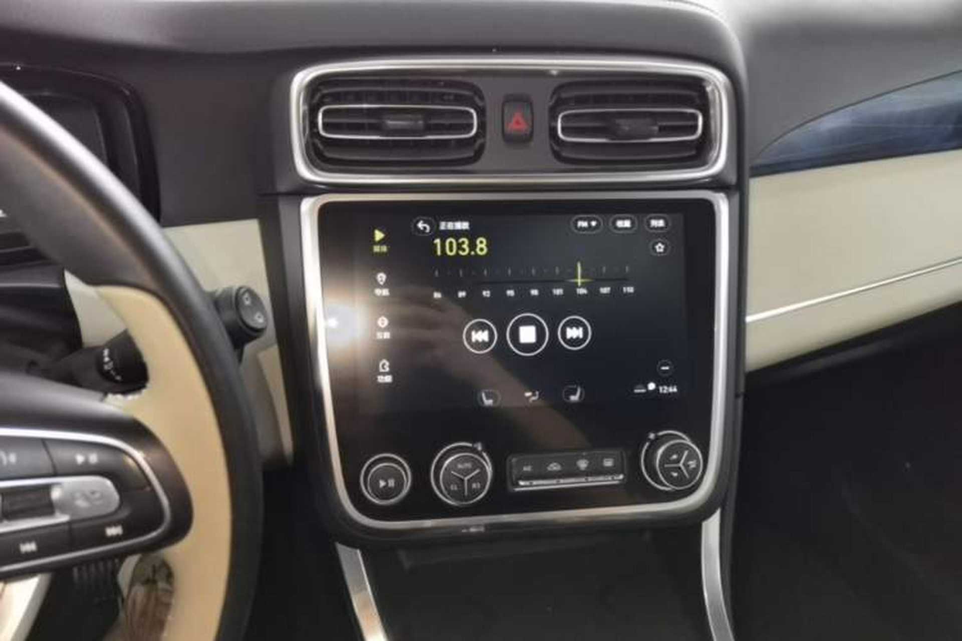 Used Lynk & Co 01 2017 2.0T Two-Wheel Drive Zhaopu Version Audio And AC Panel
