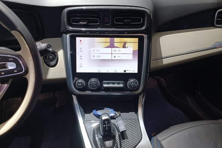 Used Lynk & Co 01 2017 2.0T Two-Wheel Drive Zhaopu Version Audio And AC Panel