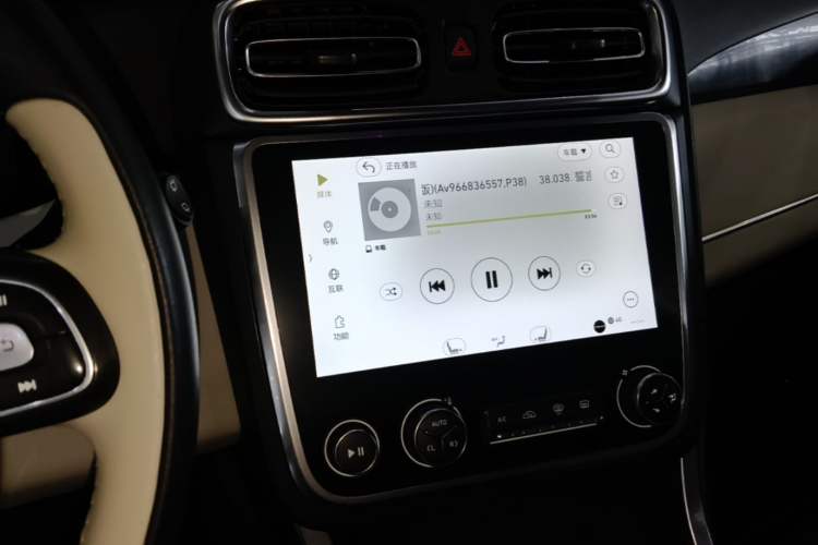 Used Lynk & Co 01 2017 2.0T Two-Wheel Drive Zhaopu Version Audio And AC Panel