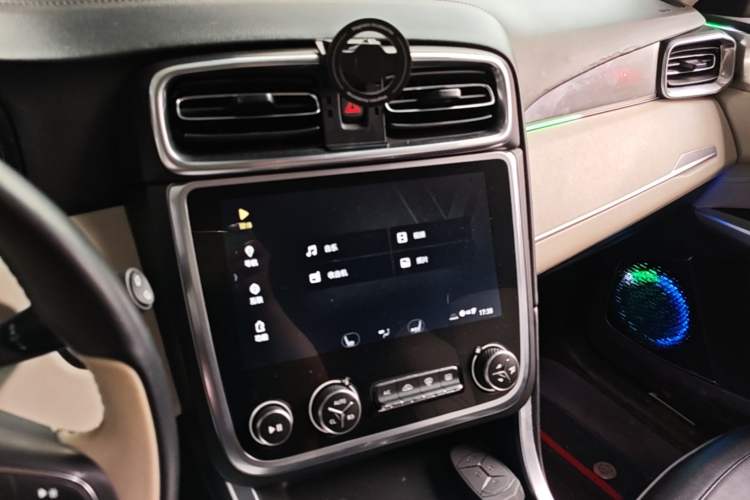Used Lynk & Co 01 2017 2.0T Two-Wheel Drive Zhaopu Version Audio And AC Panel
