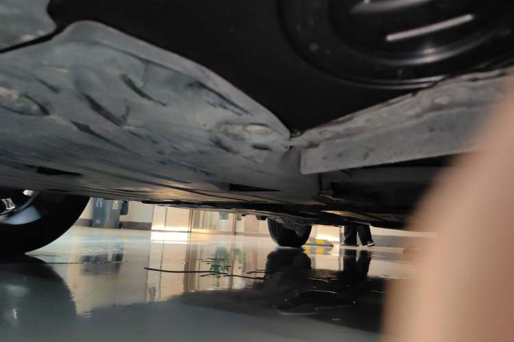 Used Lynk & Co 01 2017 2.0T Two-Wheel Drive Zhaopu Version Chassis Front Left