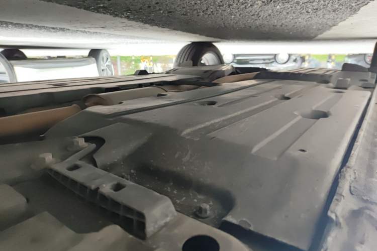 Used Lynk & Co 01 2017 2.0T Two-Wheel Drive Zhaopu Version Chassis Front Right