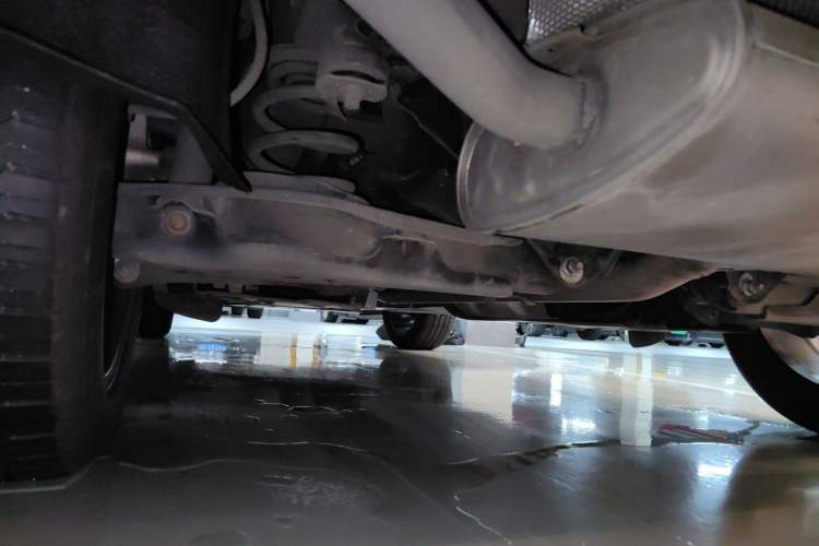 Used Lynk & Co 01 2017 2.0T Two-Wheel Drive Zhaopu Version Chassis Rear Left