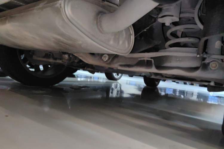 Used Lynk & Co 01 2017 2.0T Two-Wheel Drive Zhaopu Version Chassis Rear Right