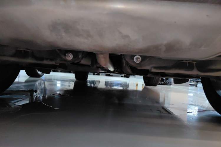 Used Lynk & Co 01 2017 2.0T Two-Wheel Drive Zhaopu Version Chassis Rear