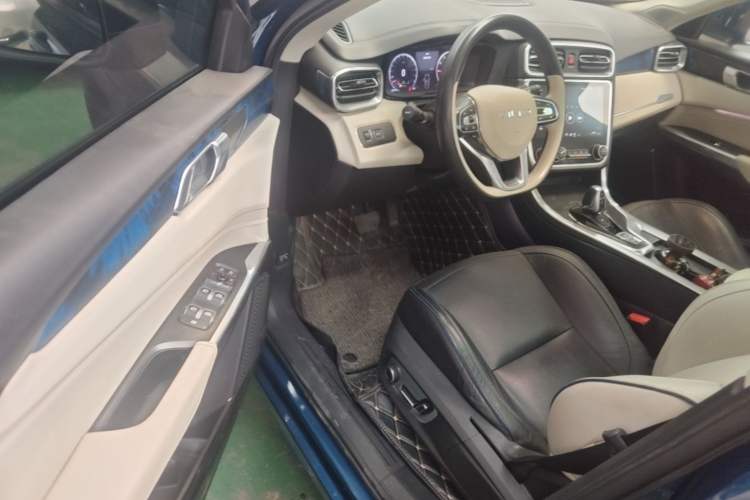 Used Lynk & Co 01 2017 2.0T Two-Wheel Drive Zhaopu Version Driver Seat