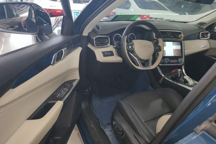 Used Lynk & Co 01 2017 2.0T Two-Wheel Drive Zhaopu Version Driver Seat