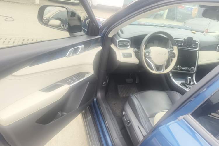 Used Lynk & Co 01 2017 2.0T Two-Wheel Drive Zhaopu Version Driver Seat