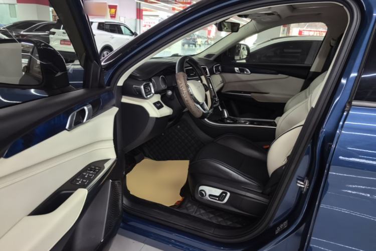 Used Lynk & Co 01 2017 2.0T Two-Wheel Drive Zhaopu Version Driver Seat